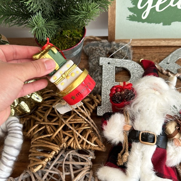 Lot 20 Christmas decor items with ornaments wall hangings art - Picture 10 of 14